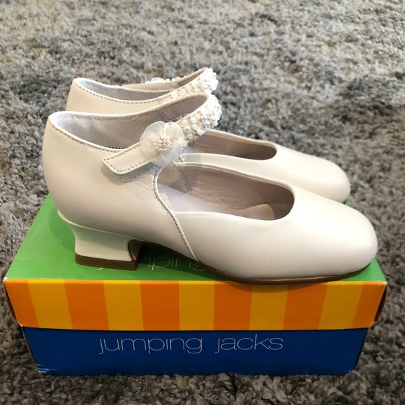 Girls Jumping Jacks White Leather Dress Shoes - Picture 2 of 4
